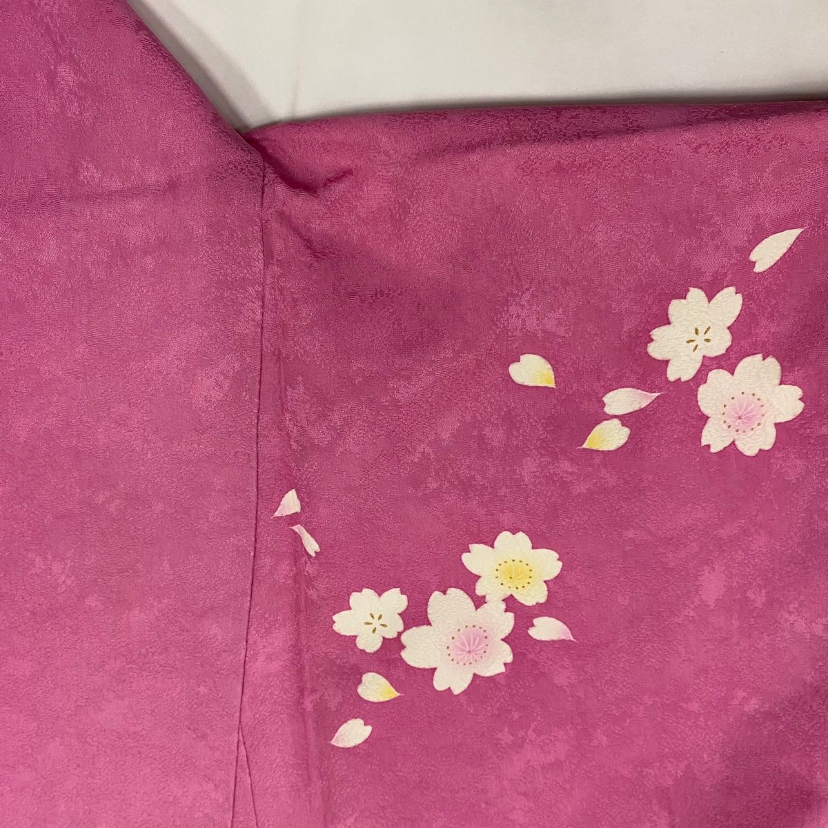 振袖 身丈162.5cm 裄丈66.5cm M 袷 牡丹 松竹梅 金糸 金彩 ピンク 正絹 名品 中古