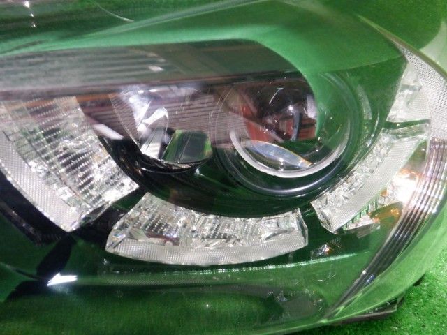 純正 DJLFS デミオ 左ヘッドランプ 【143611】 - メルカリ