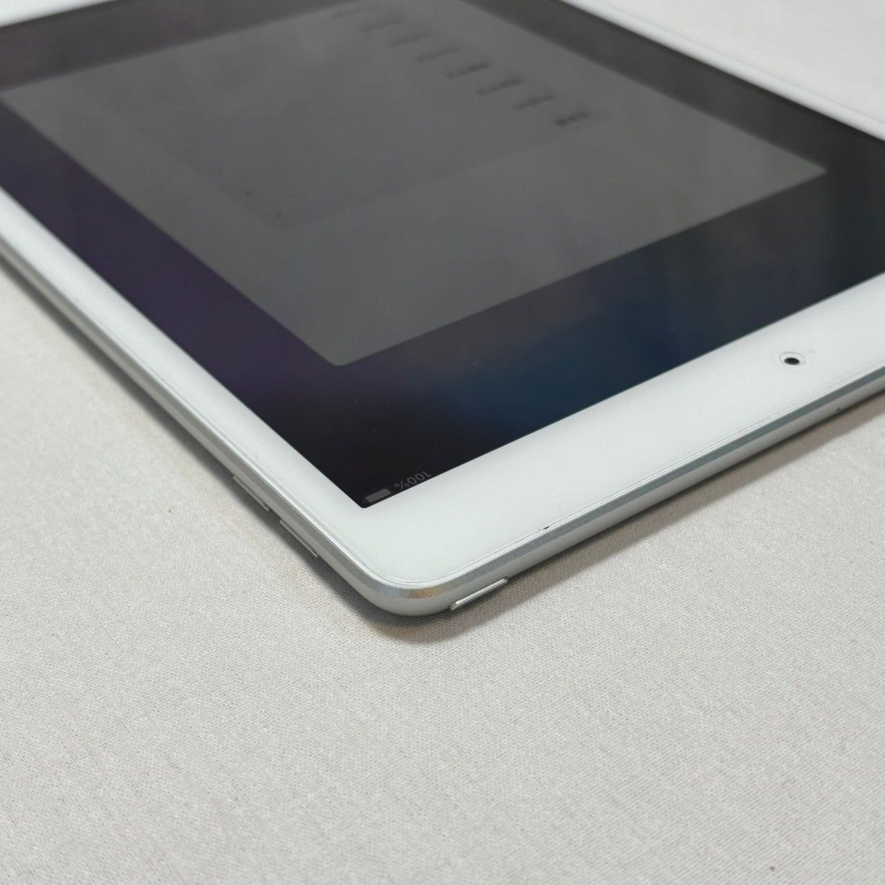 iPad|第8世代|Wi-Fiモデル|32GB|シルバー|MYLA2J|A|フィルム|ケース|ケーブル付き|No.893