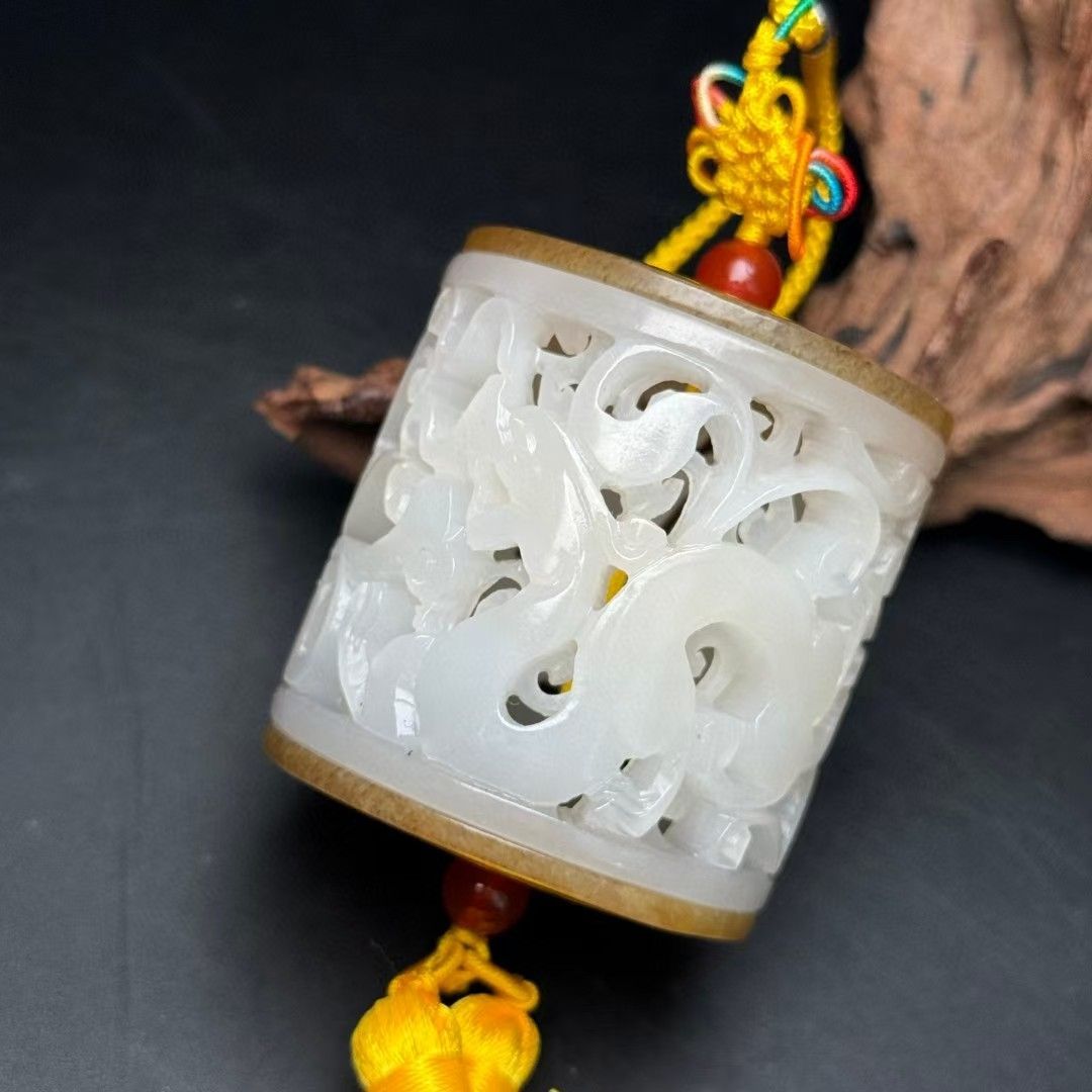 中国古美術.旧蔵品.古和田玉香囊.龍鳳紋.細密彫.裝身具.裝飾品