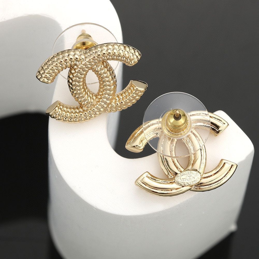 Chanel】シャネル 新作 ファッション ダブルC ピアス ゴールド 新品未  