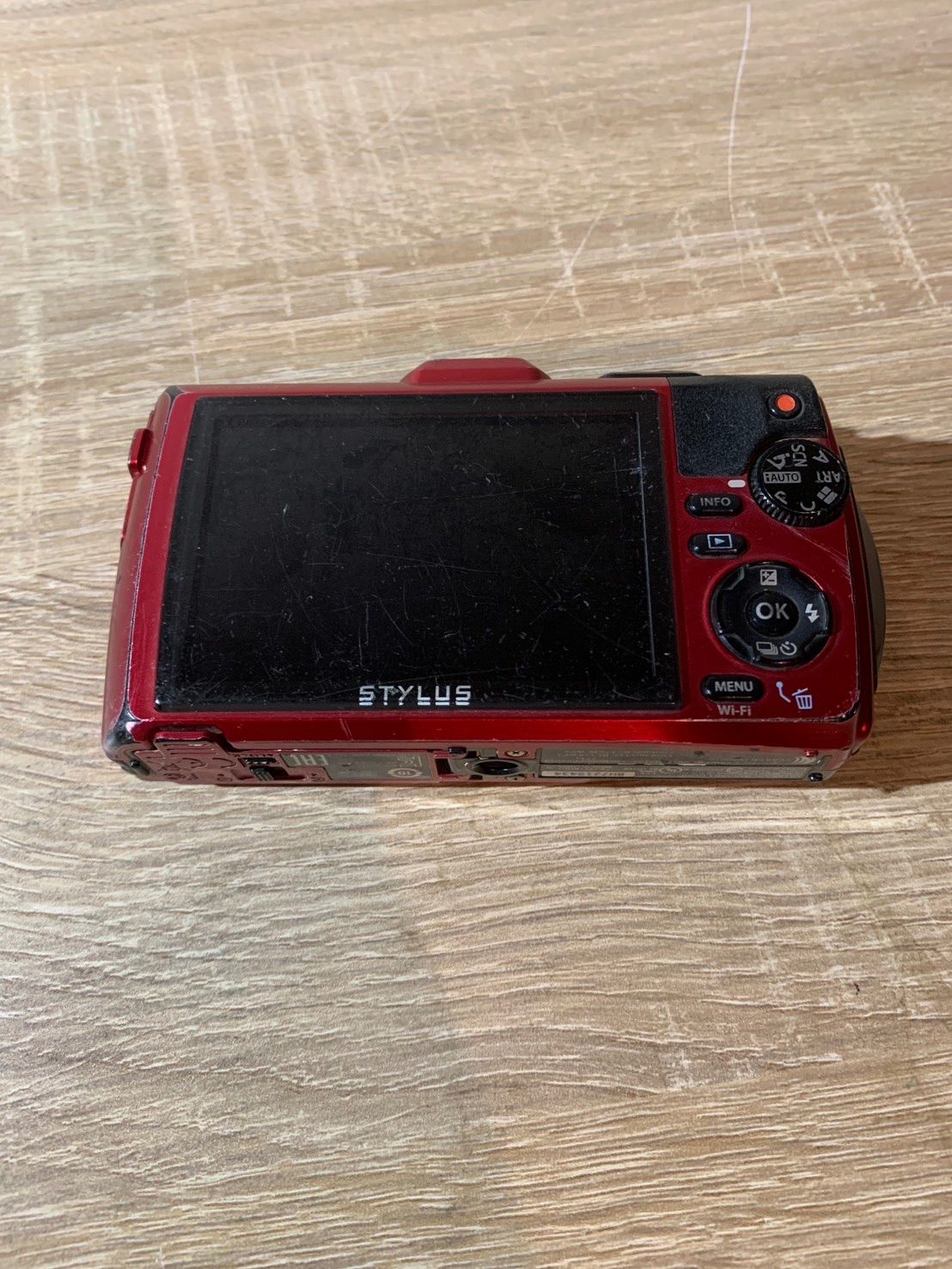 OLYMPUS コンパクトデジタルカメラ STYLUS TG-870 Tough ホワイト 防水性能15m 180°可動式液晶 TG-870 OLYMPUS Tough TG-630 STYLUS ホワイト 防水コンデジ 耐衝撃