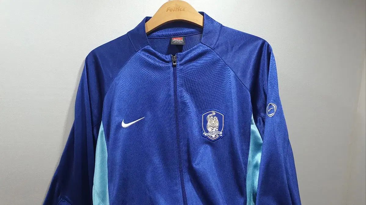 【雷市場（ポンジャン）商品韓国直送】 02 サッカー 韓国国家代表 NIKE(ナイキ) トレーニングウエア トップス XL (横 59 縦 69 ）