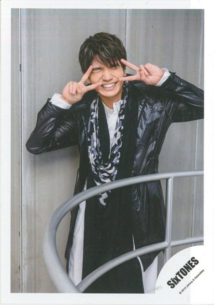 SixTONES 19年 アーティスト写真オフショット 髙地優吾 公式写真
