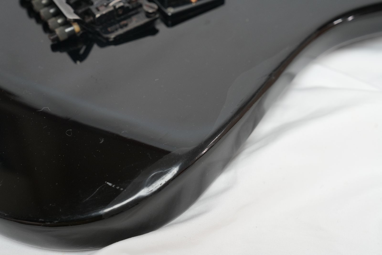 BLACK ミディアムスケール