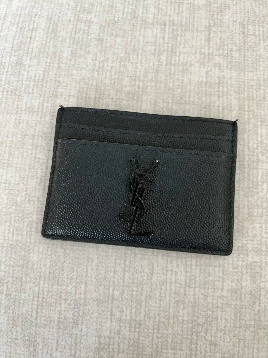 YVES SAINT LAURENT イヴ サンローラン カードウォレット