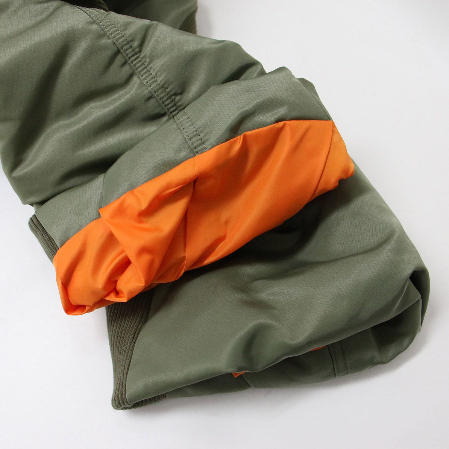 【美品】sacai オリーブグリーン カーキ トレーナー スウェット 2101217580588-1.jpg