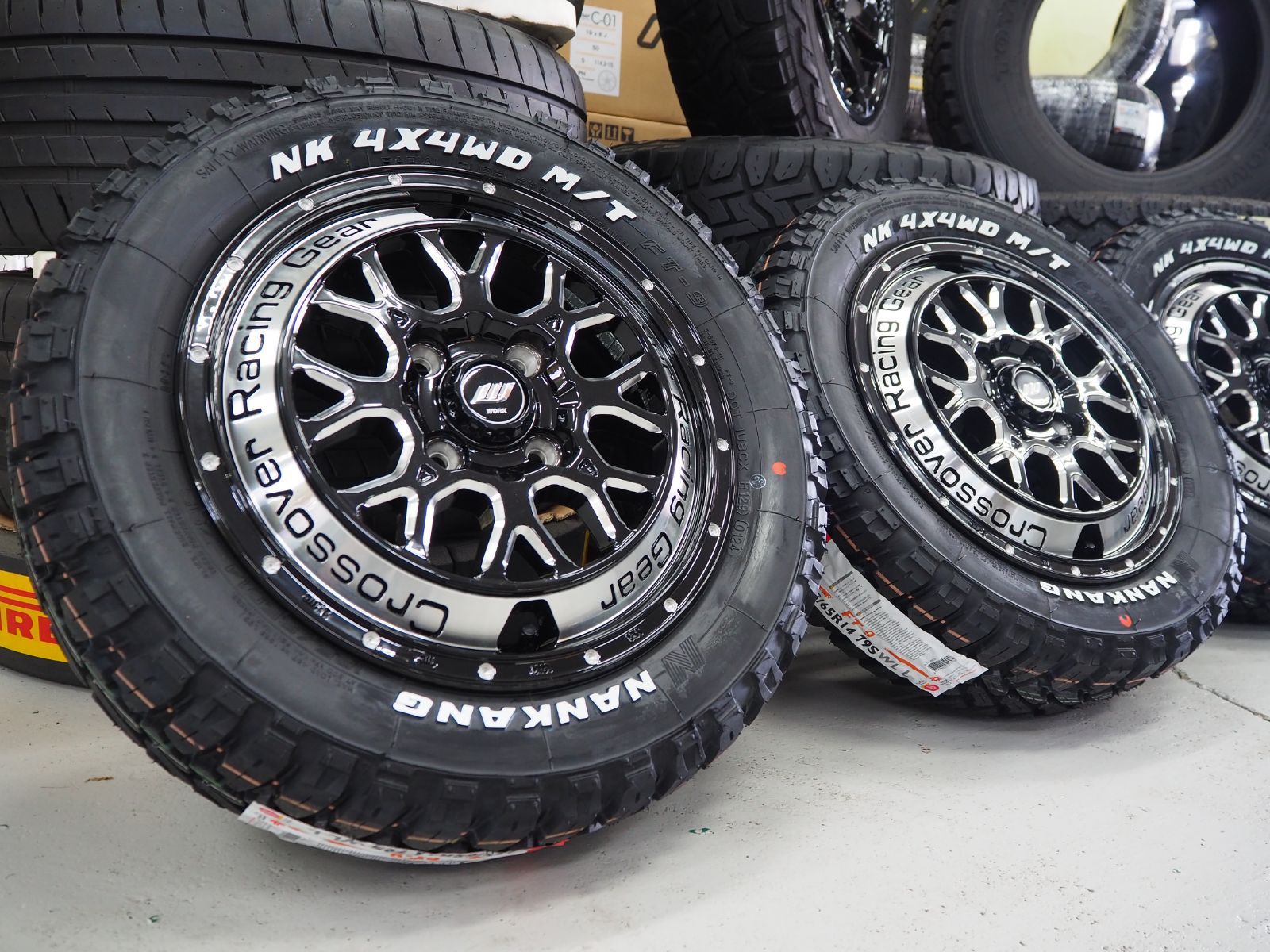 ゴツゴツ系 CRAG CKV 14inch 4.5J 4H100 +45 ナンカン FT-9 165