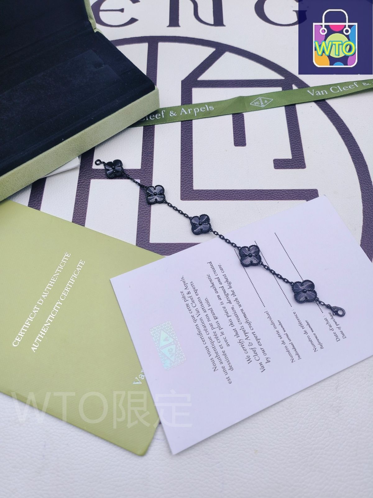 Van Cleef - Arpels ヴァン クリーフ＆アーペル 四つ葉のクローバー ブラック サムライ ファイブ フラワー ブレスレット｜ ｜ ♥-WTO輸入1
