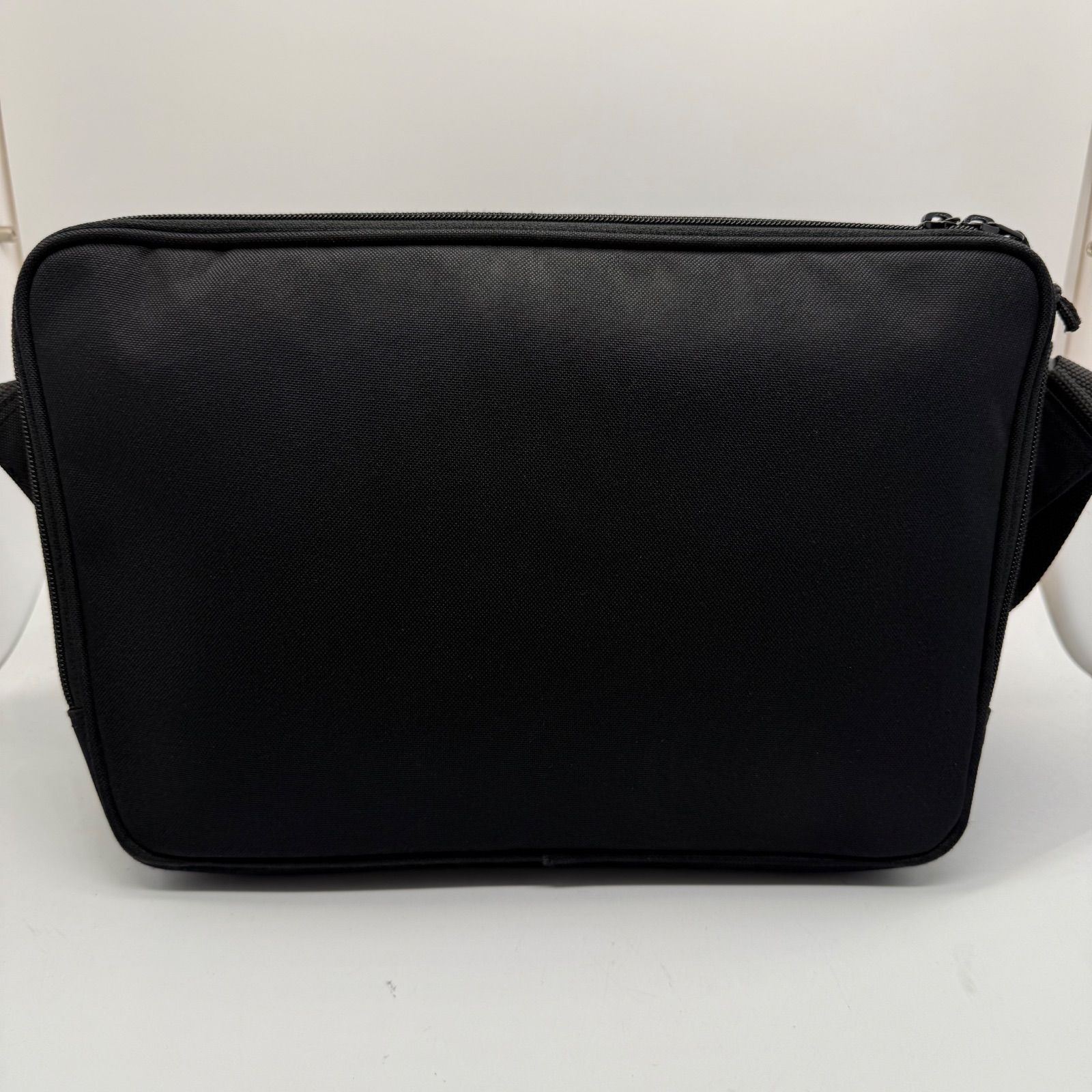 【OAKLEY/オークリー】メッセンジャーバッグ archive OAKLEY archive tech shoulder messenger Bag オークリー アーカイブ