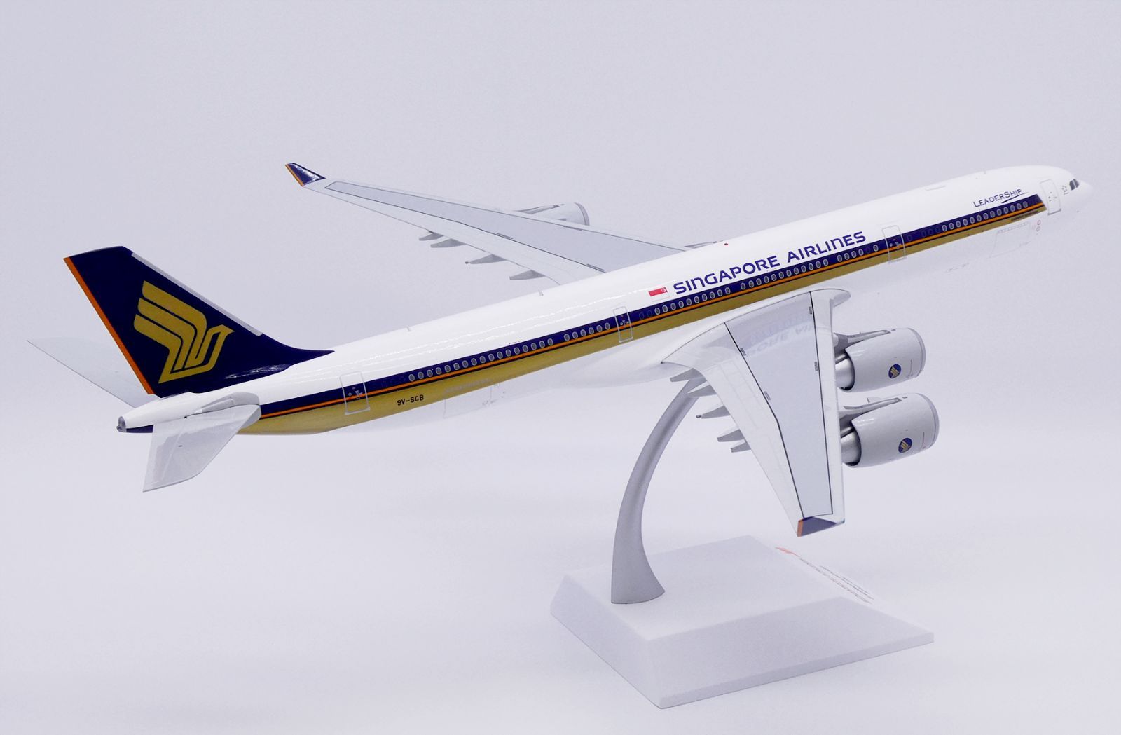 JC Wings 1:200 シンガポール航空 A340-500 9V-SGB JC Wings 1:200 シンガポール航空 A340-500 9V-SGB