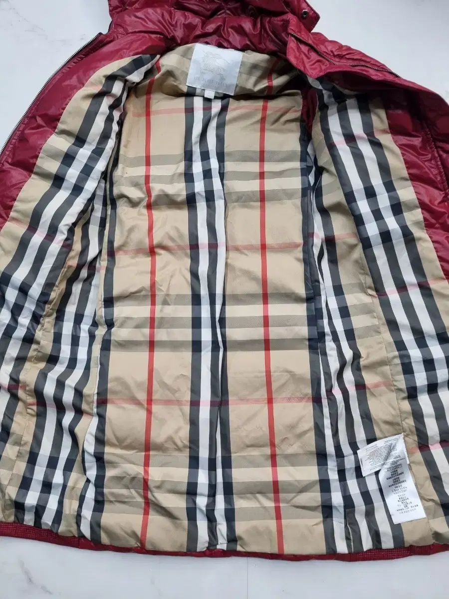 バーバリーロンググースダウンジャケット