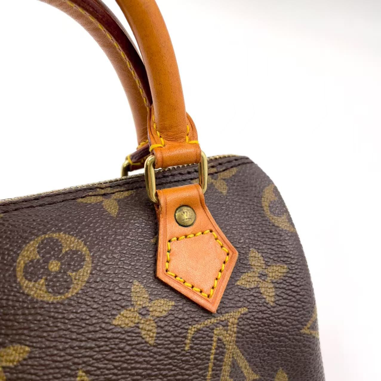 ハンドバッグ ゴールド