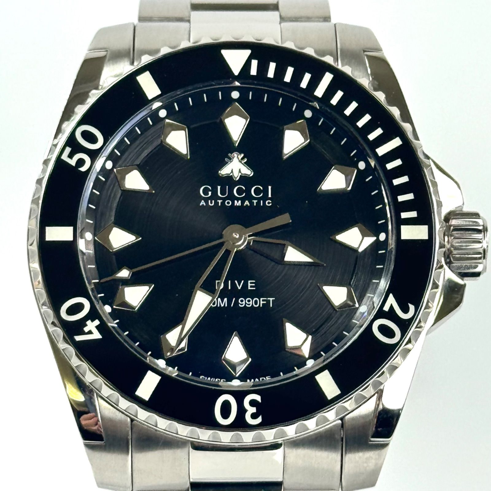 希少・美品】グッチ GUCCI YA136353 ダイブ DIVE 自動巻 黒 Bee デイト 