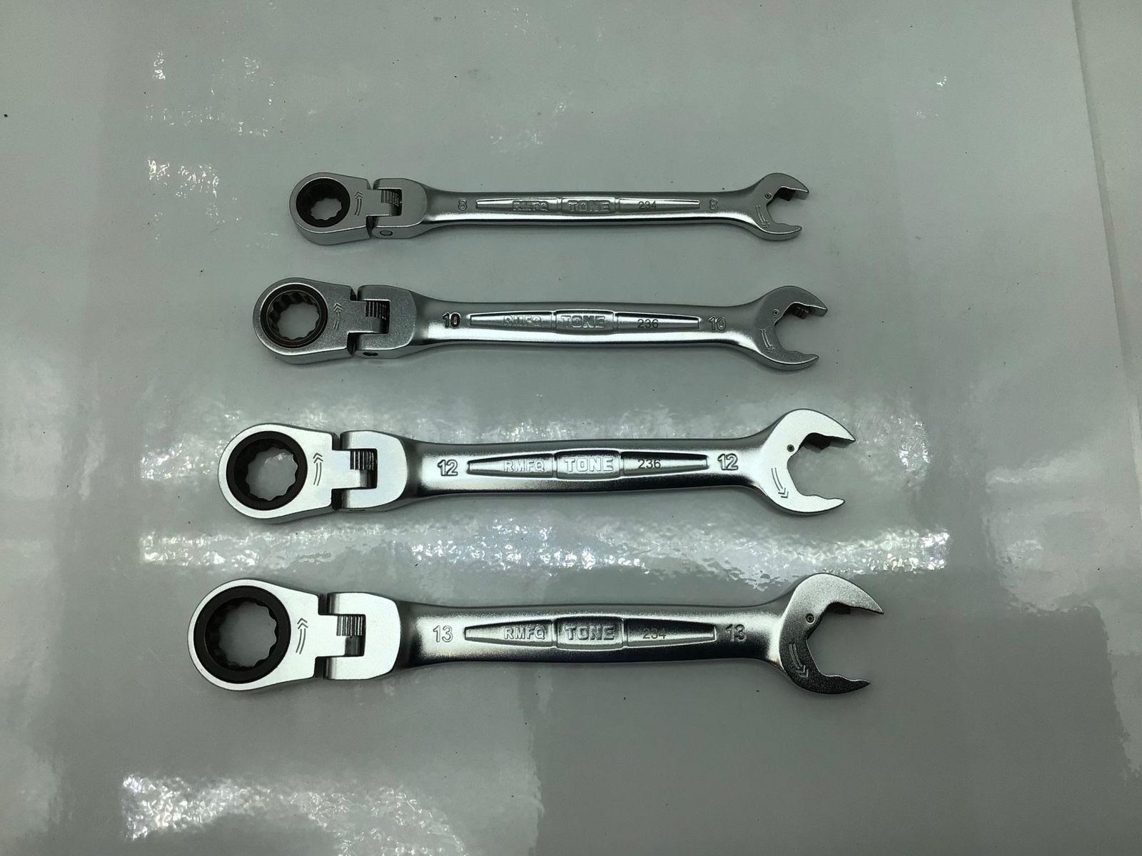  品 TONE トネ 首振クイックラチェットめがねレンチセット A-RMFQ 700 エコツー M 02 その他 スパナ レンチ
