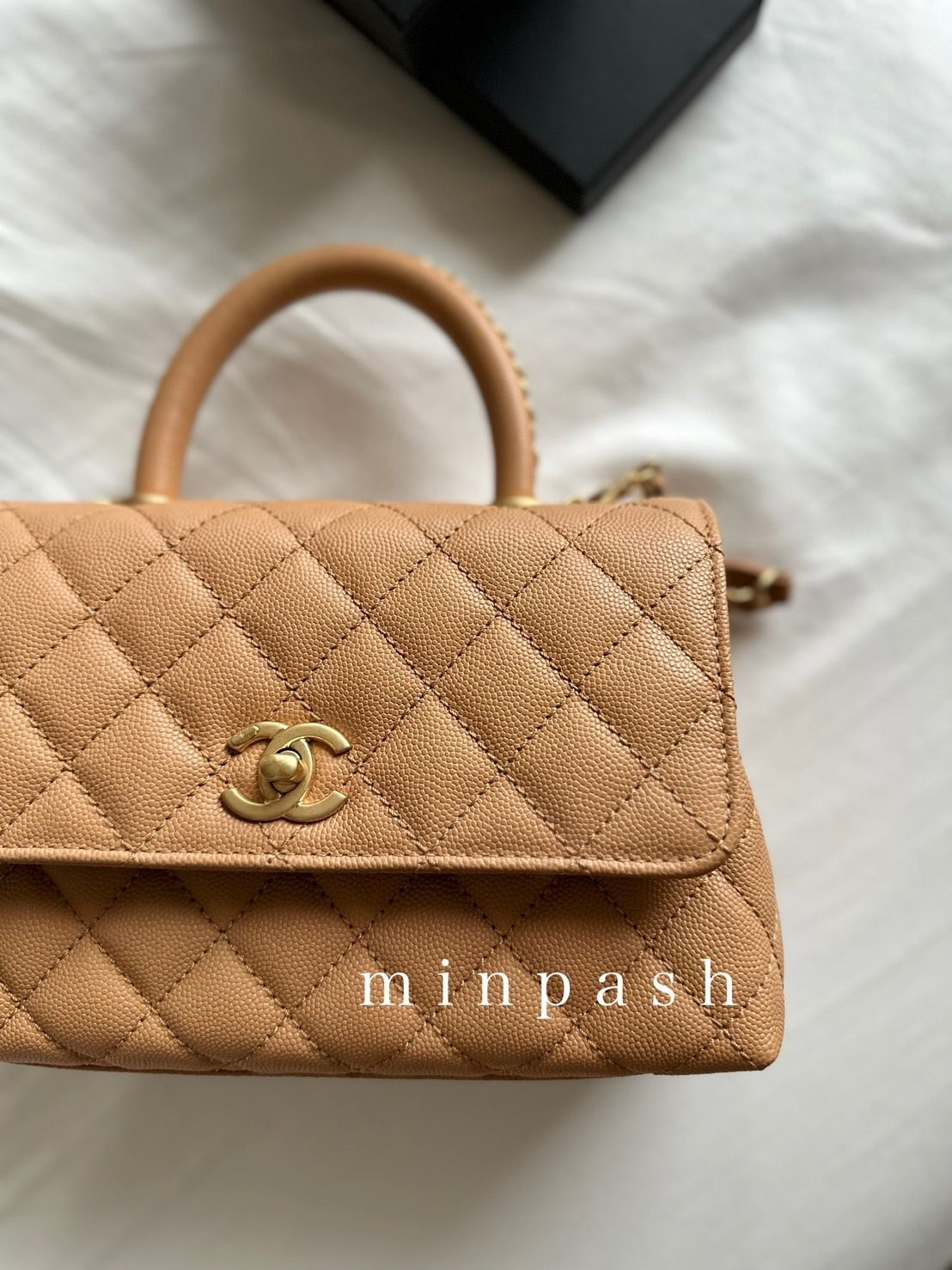 CHANEL ♡ ココハンドル 24 XS ベージュ キャメル - メルカリ