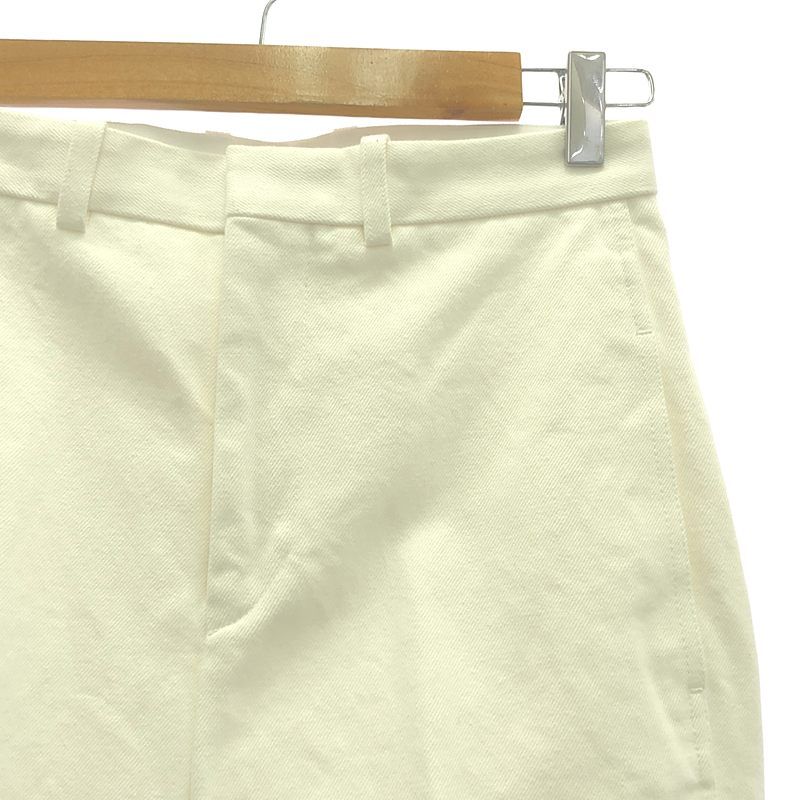 デニムパンツ |