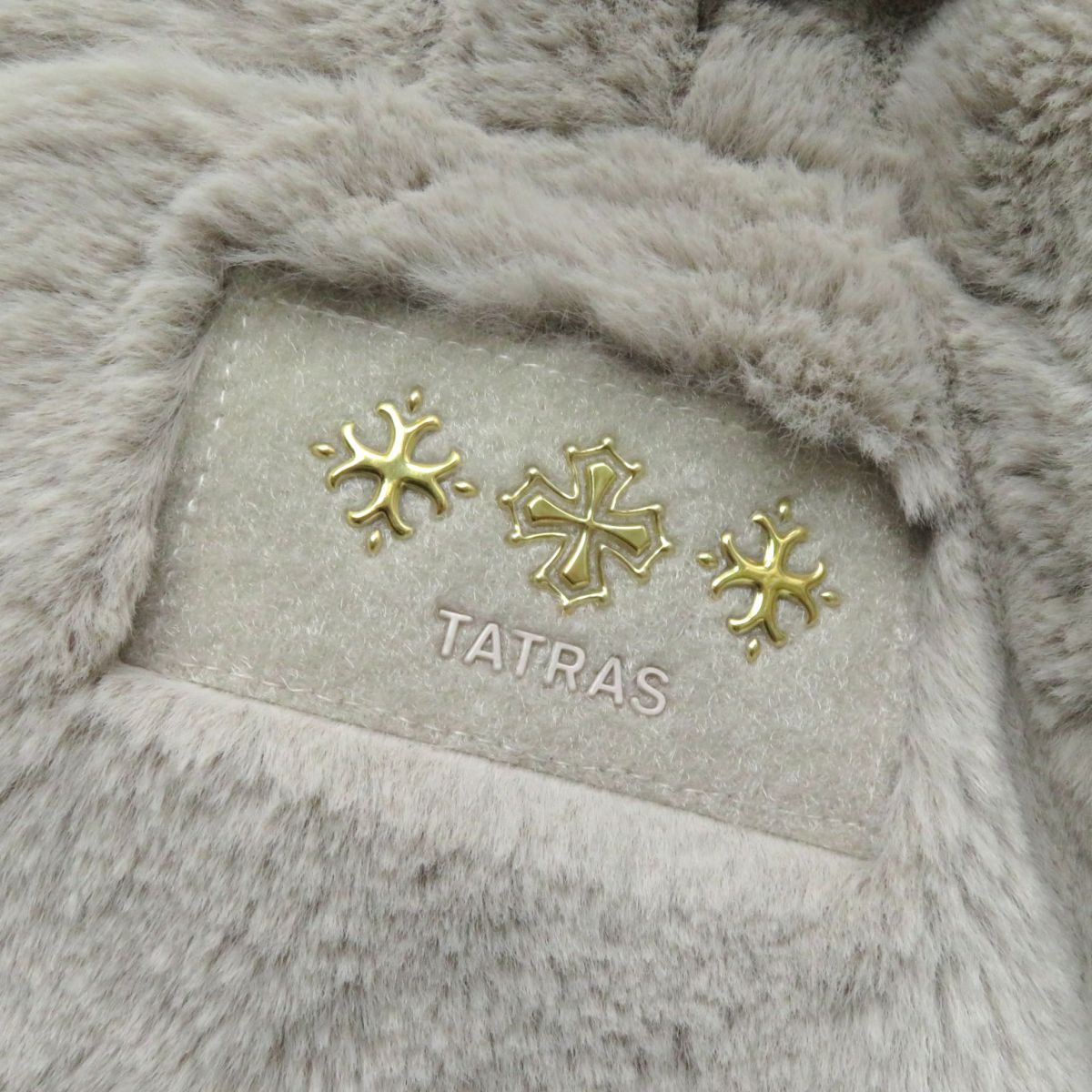 TATRAS - 極美品★正規 22AW TATRAS タトラス LTAT22A4903-L BARBRA バルブラ ロゴワッペン付 ZIP UP ボアブルゾン レディース グレージュ 01 日本製 TATRAS - 極美品☆正規 22AW TATRAS タトラス LTAT22A4903-L