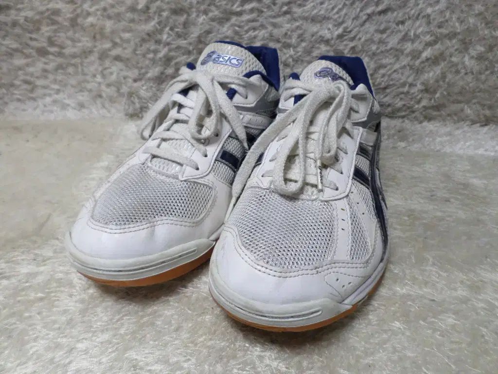 アシックス ロー