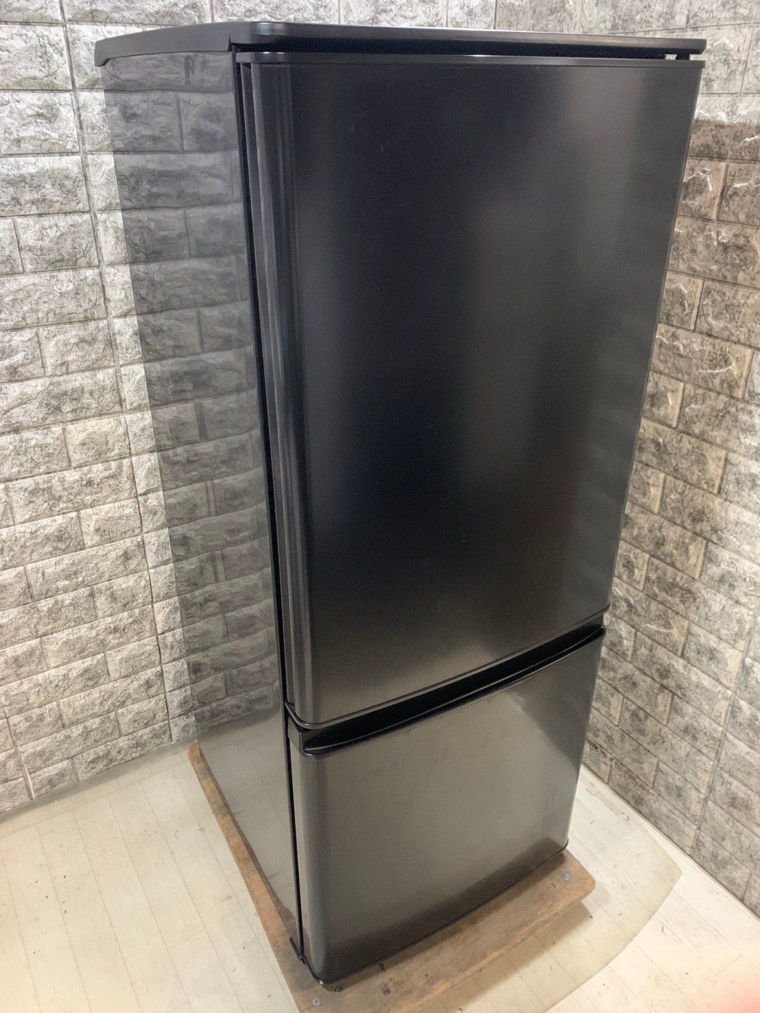 大阪送料無料★3か月保障付き★2022年★MR-P15EG-B1★IR-839 大阪送料無料☆3か月保障付き☆冷蔵庫☆三菱☆2ドア☆2022年☆MR-P15EG