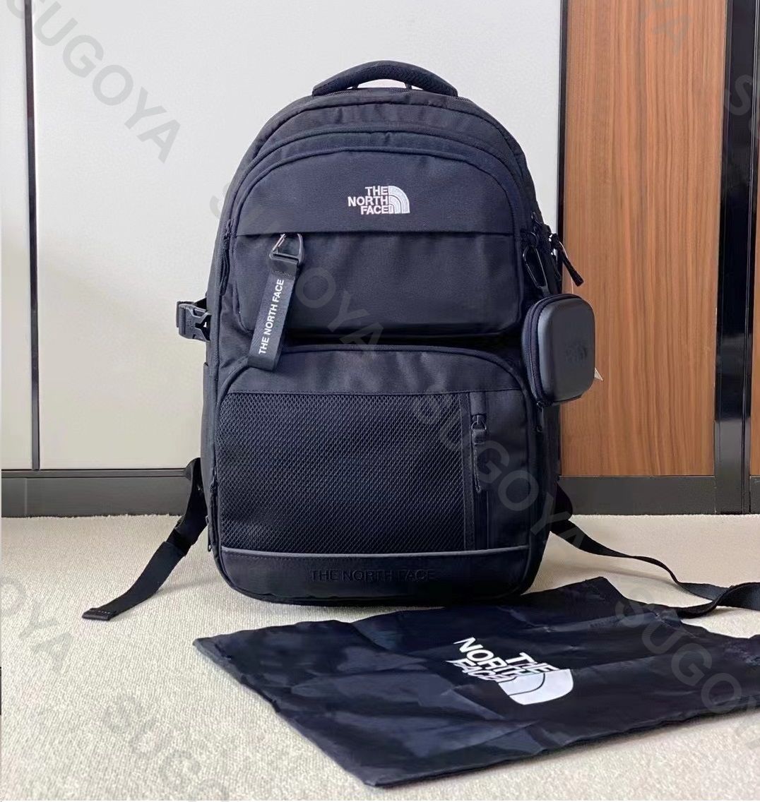 新品 ✨ THE NORTH FACE リュック 大容量 30l リュックサック ポーチ付き ブラック ザノースフェイス リュック バックパック アウトドア レディース メンズ  おしゃれ 高校 中学 入学プレゼント 通学 通勤 合宿 旅行