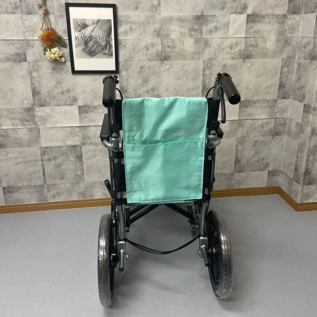 Miki CRT-6 介助用 車椅子 カルティマ 中古介護用品 ノーパンクタイヤ Miki CRT-6 介助用 車椅子 カルティマ 中古 介護用品 ノーパンク