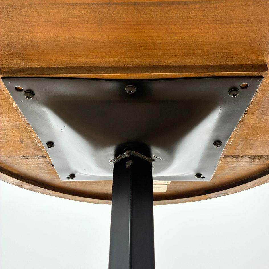 カフェテーブル