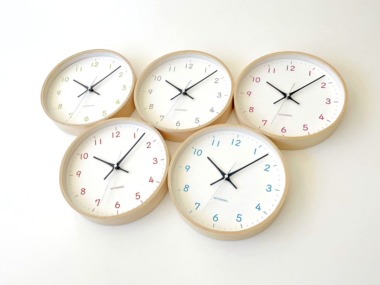 KATOMOKU plywood clock 22 電波時計 ピンク スイープ連続秒針 km