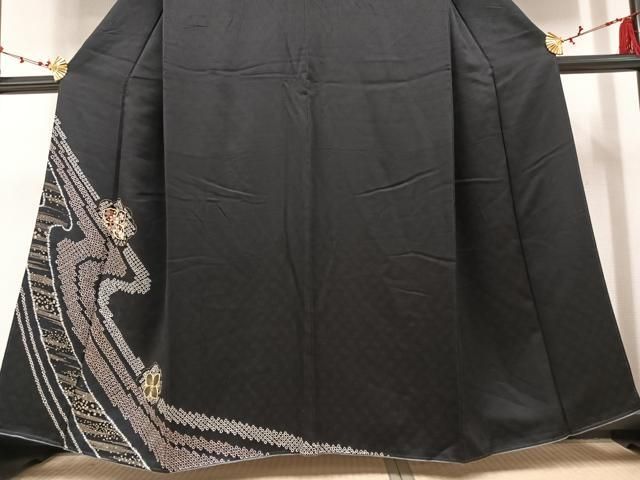 平和屋着物○訪問着 駒刺繍 絞り 舞花文 黒地 金彩 正絹 逸品