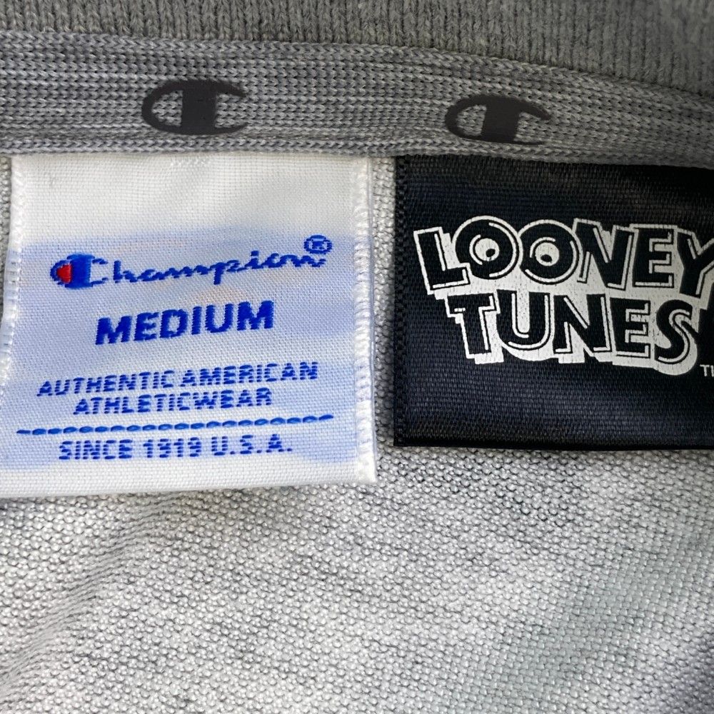 サイズ：MEDIUM BEAMS GOLF ビームスゴルフ ×CHAMPION LOONEY TUNES 半袖ポロシャツ グレー系  [240101239326]# ゴルフウェア メンズ ストスト - メルカリ