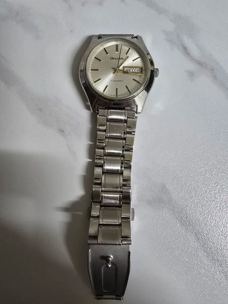 スイス BULOVA ブローバ BULOVA 自動 時計 35mm