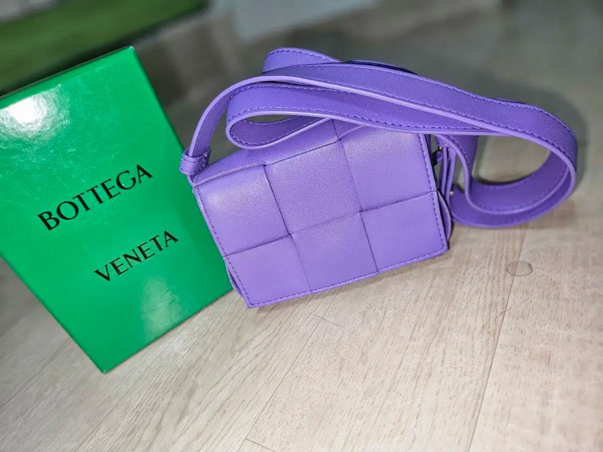 Bottega Veneta ボッテガヴェネタ カセットミニバッグ