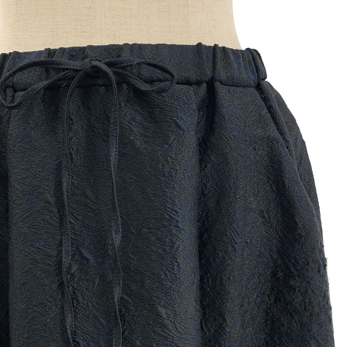 ebure エブール 総柄 ジャガード ドローストリング スカート 38 ネイビー ブラック レディース