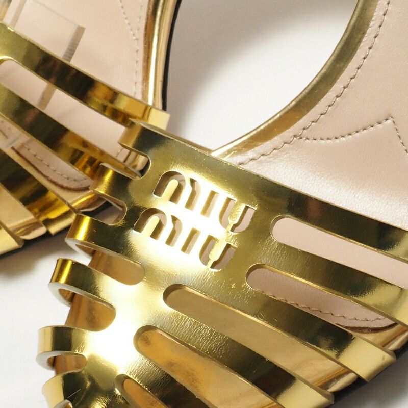 □未使用品□MIUMIU ミュウミュウ レザー ストラップ サンダル 靴 サイズ37.5（24cm相当）ゴールド イタリア製 ブランド古着【中古】20240202/GP2452  - メルカリ
