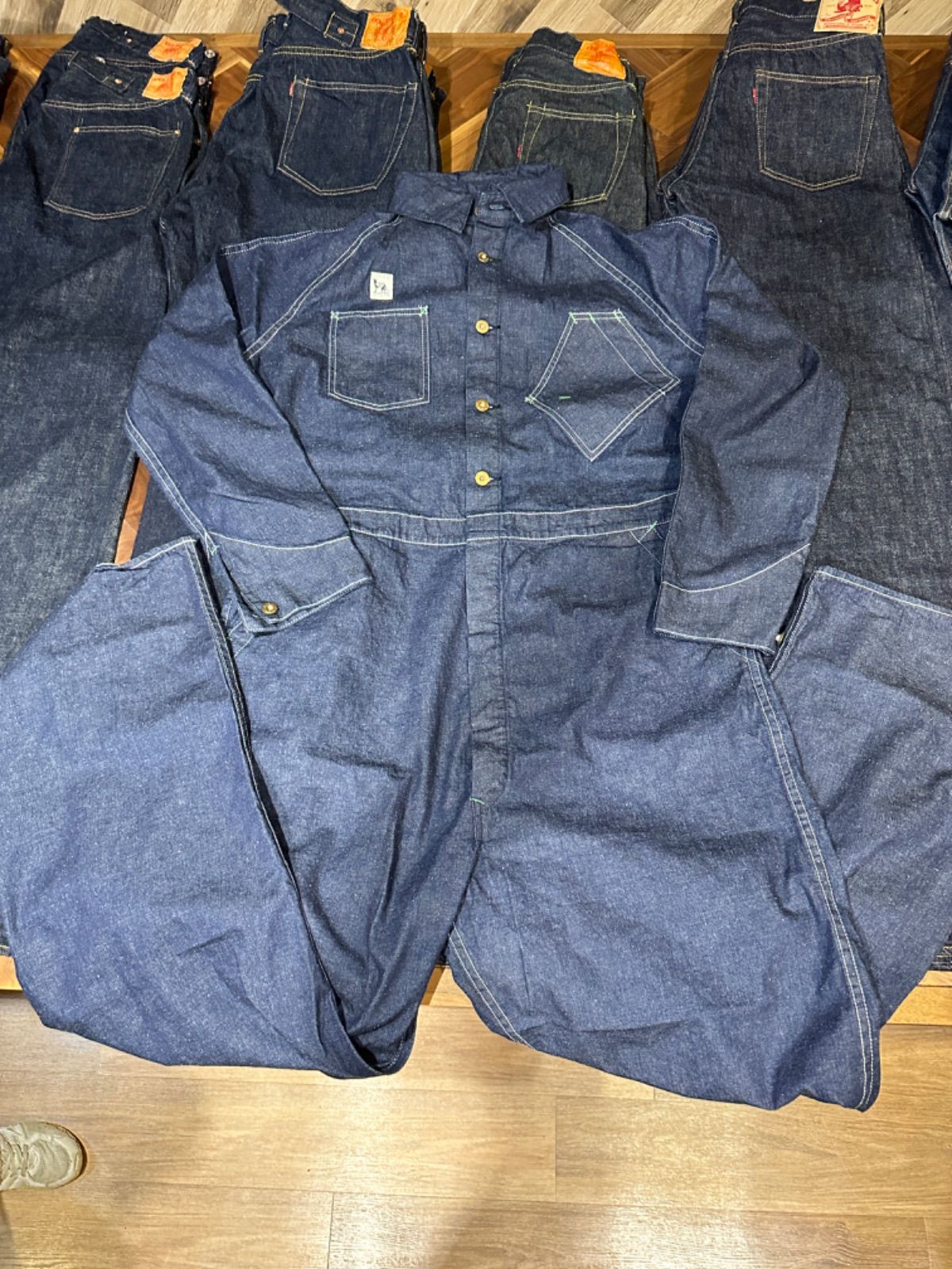TCB JEANS Black Cat Crew Suit - メルカリ