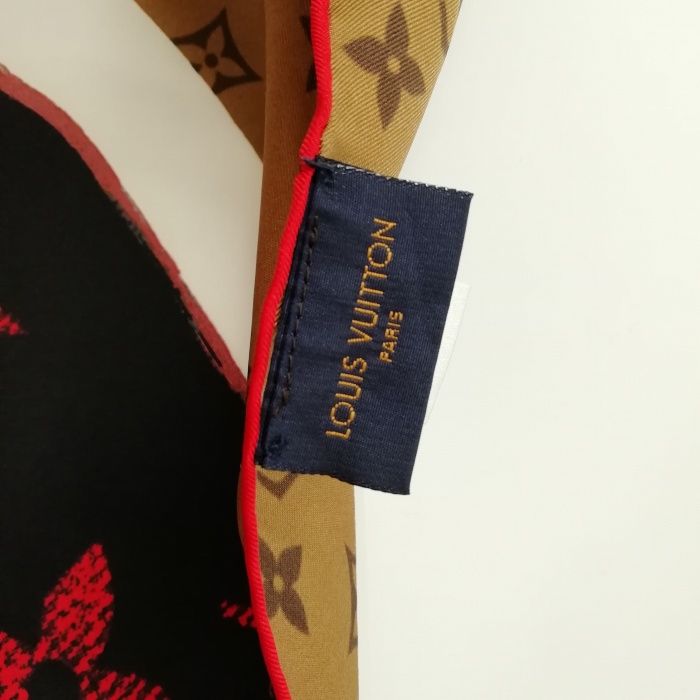 Louis Vuitton スカーフ 山本寛斎デザイン Louis Vuitton スカーフ 山本寛斎デザイン - メルカリ