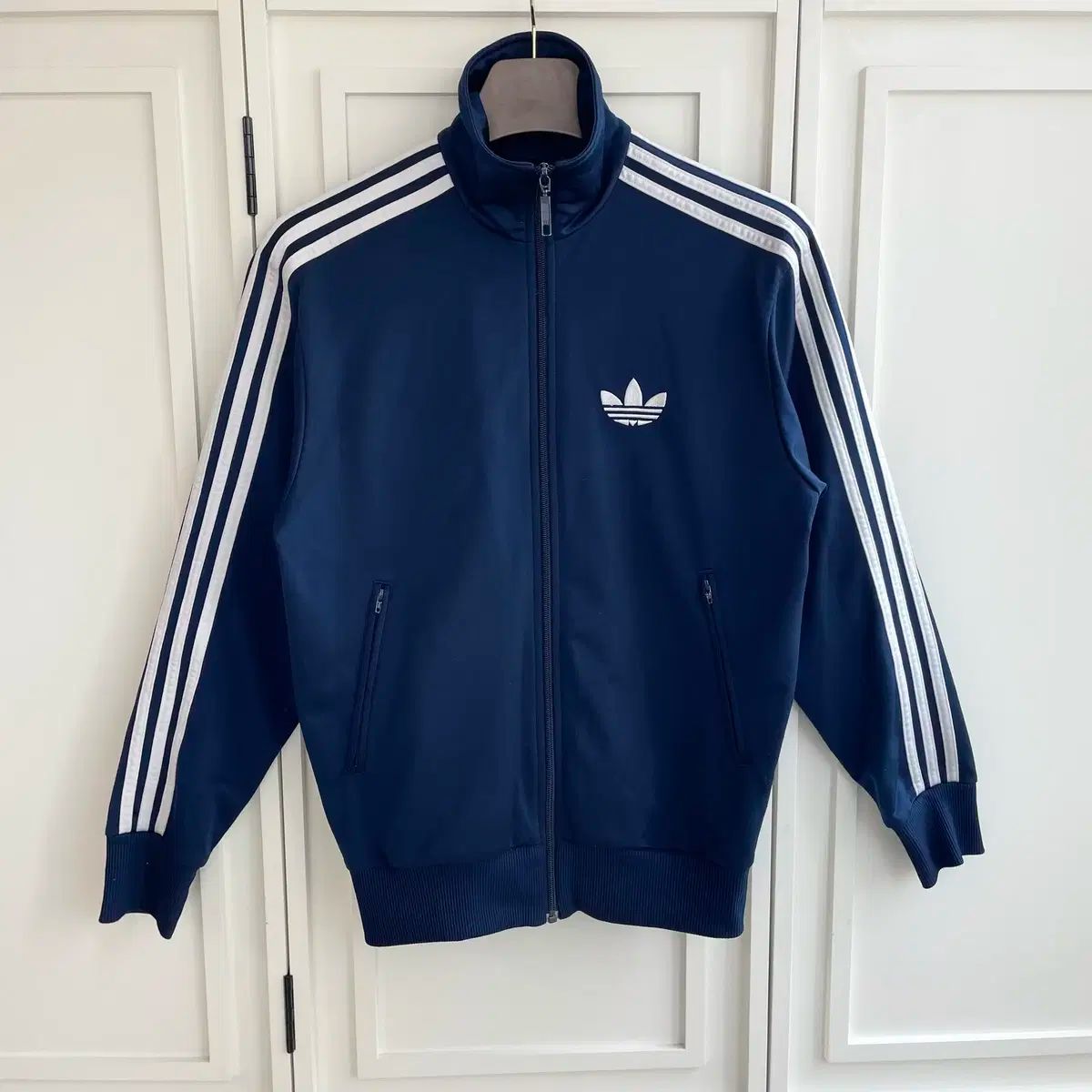 L adidas(アディダス) ファイヤーバード ネイビー トラックトップス CK8321