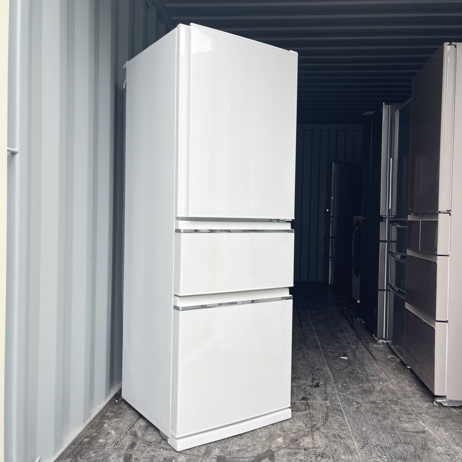 52取付無料！三菱自動製氷機搭載！高性能おしゃれホワイト3ドア冷蔵庫！洗濯機 52取付無料！三菱自動製氷機搭載！高性能おしゃれホワイト3ドア冷蔵庫