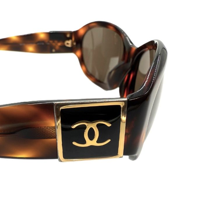 シャネル CHANEL サングラス サイドロゴ付き べっ甲 ブラウン系 シャネル CHANEL サングラス サイドロゴ付き べっ甲 ブラウン系 箱付き