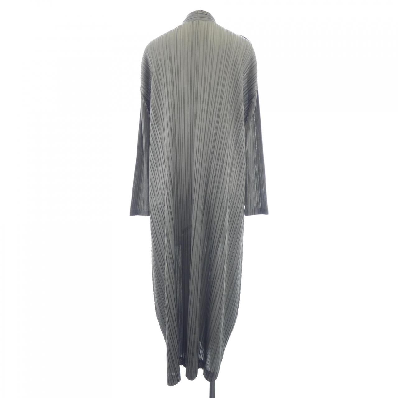 PLEATS