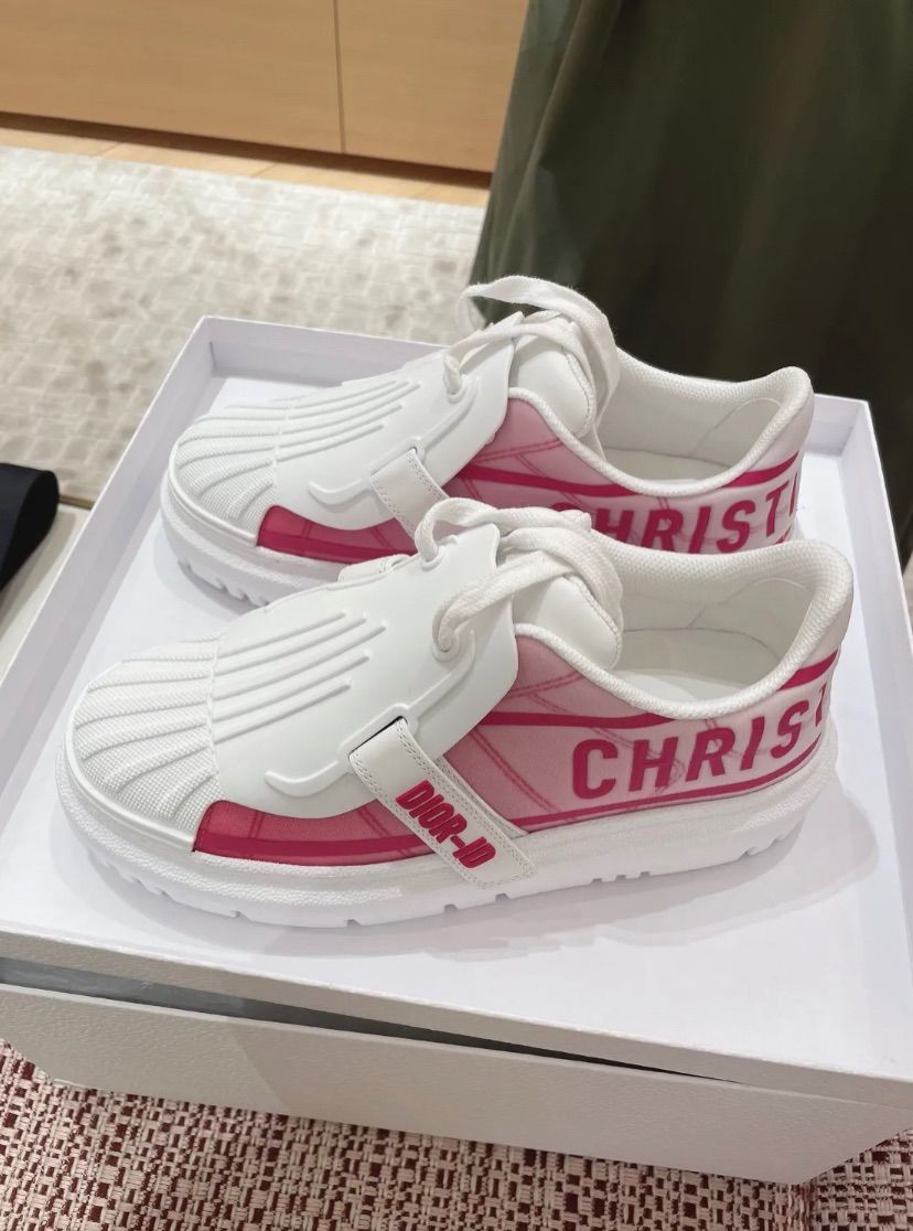 DIOR 国内発送 DIOR-ID スニーカー Pink White 可愛い - メルカリ