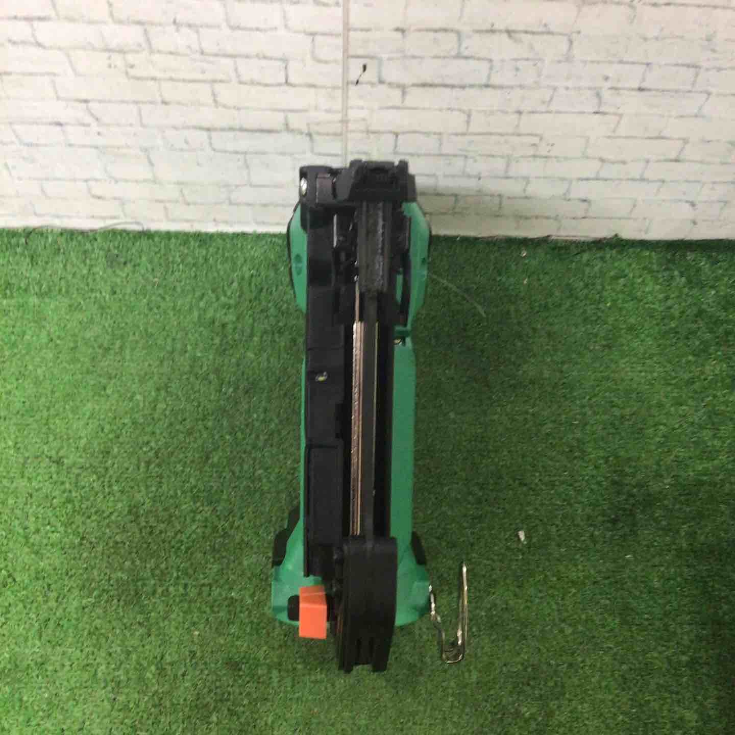 日立工機 コードレスフロアタッカー