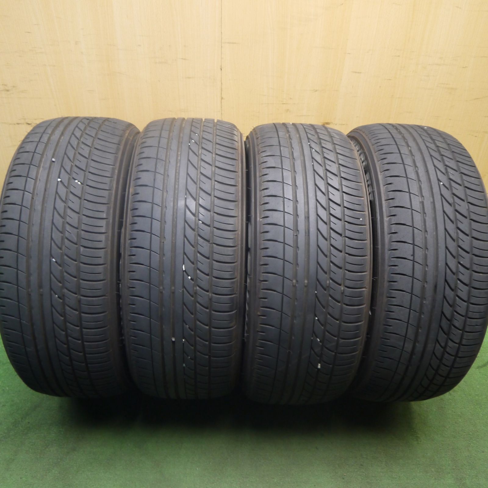 バリ溝！22年！9.5分☆225/50R18 ヨコハマ PARADA PA03 ホワイト