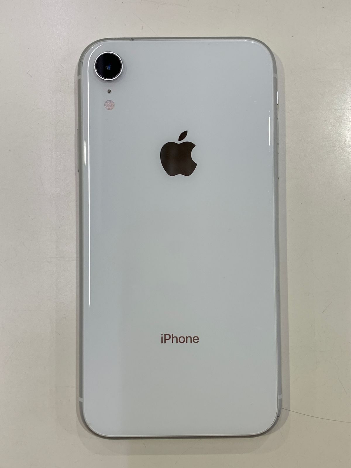 早い者勝ち❗️ Apple iPhone7 32GB MNCF2J/A APPLE 〔中古〕iPhone7 32GB シルバー MNCF2J/A softbank対応