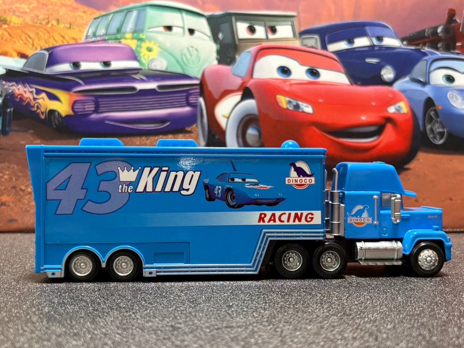新品】 カーズ マック トラック トレーラー キング ダイナコ 単品