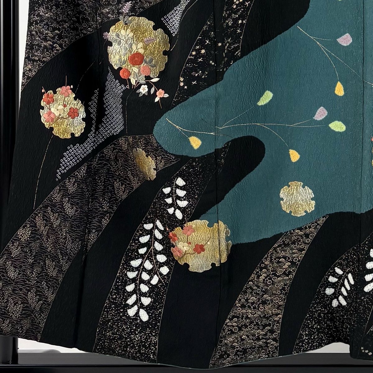 訪問着 身丈155cm 裄丈66cm M 袷 雪輪 草花 刺繍 絞り 黒 正絹 一つ紋