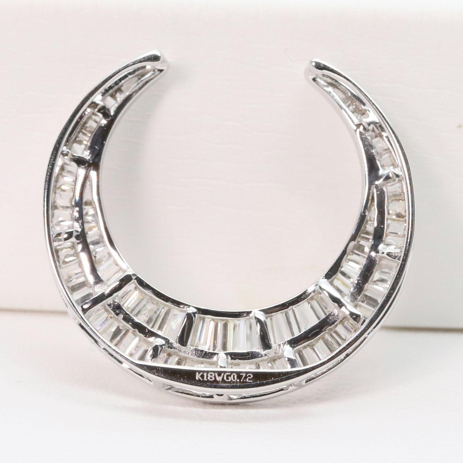 GSTV 三日月 テーパー バゲット ダイヤ ネックレストップ 24-3850S FORTGASGNV_COM_BR