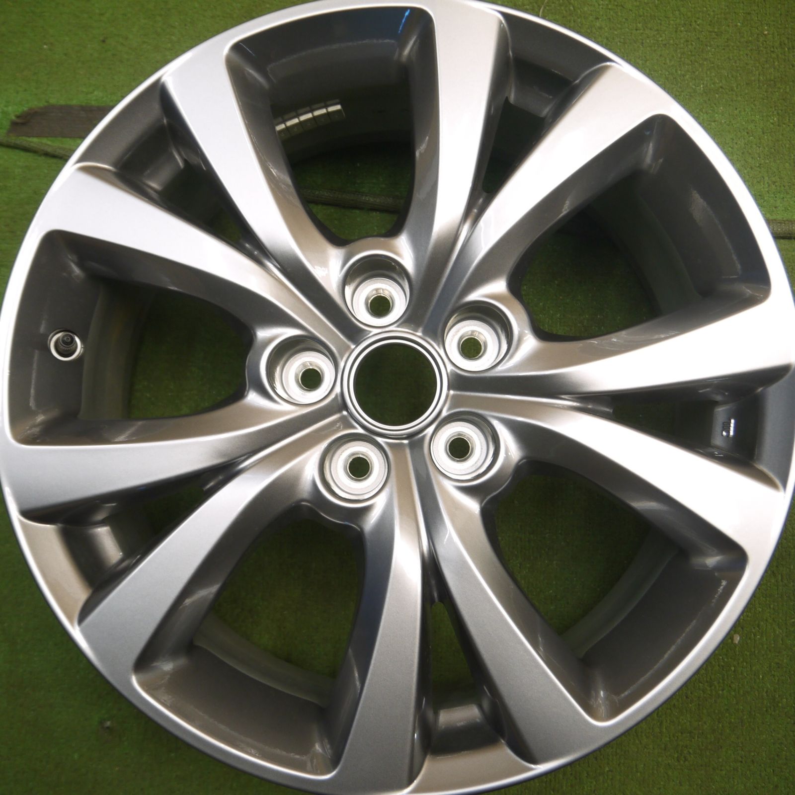 新車外し マツダCX-30 純正ホイール 18インチ