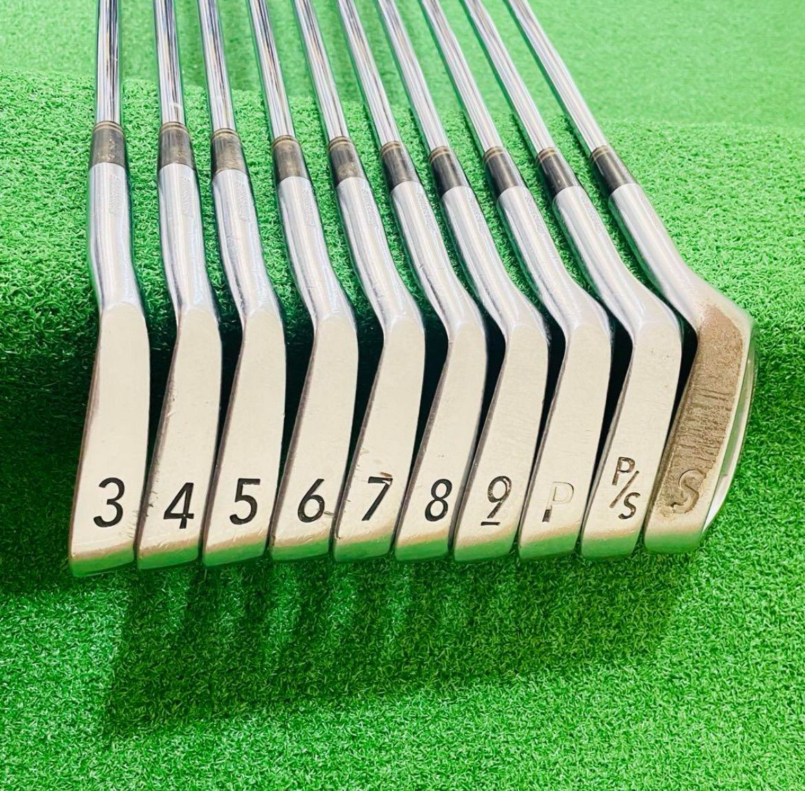 8840 TOURSTAGE NB-32 ツアーステージ DG S200 Dynamic Gold メンズ 右