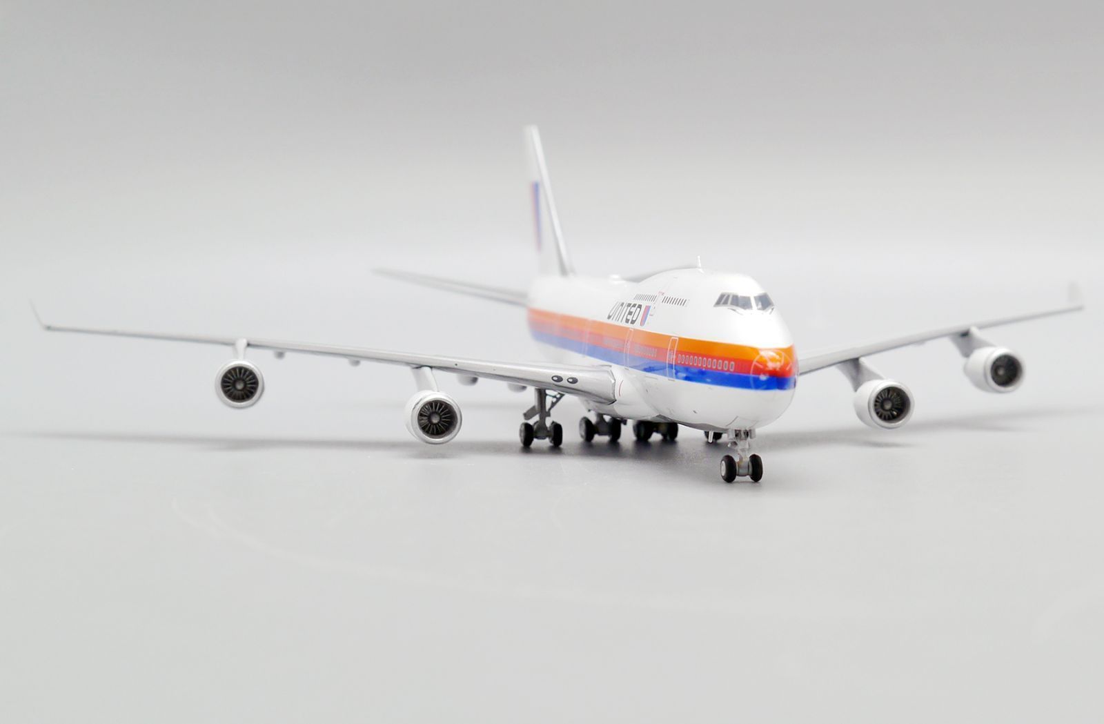 747-400 N185UA